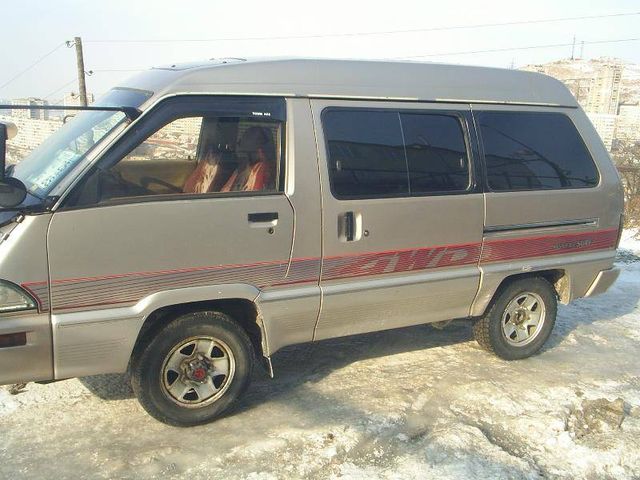 1990 Toyota Master Ace Surf