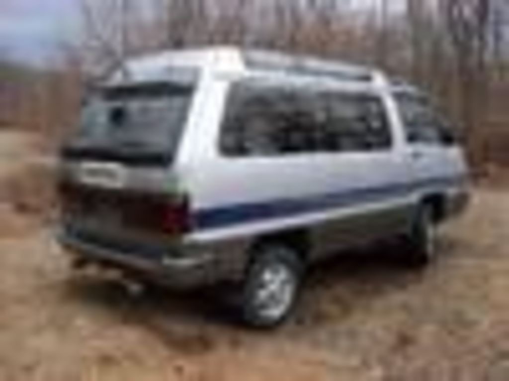 1990 Toyota Master Ace Surf