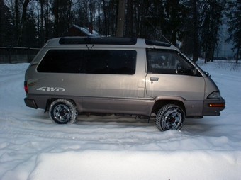 1991 Toyota Master Ace Surf