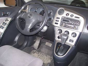 2003 Toyota Matrix Photos