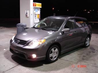 2004 Toyota Matrix Photos