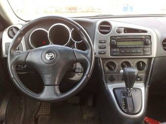 2004 Toyota Matrix Pictures