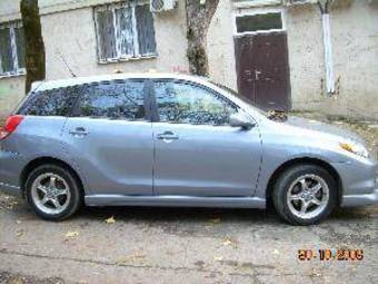 2004 Toyota Matrix Photos