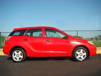 2004 Toyota Matrix Photos