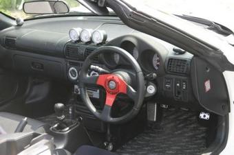 2000 Toyota MR2 Photos