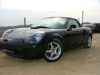 2001 Toyota MR2 Photos