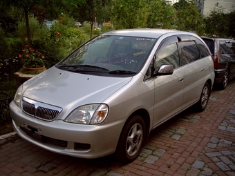 1998 Toyota Nadia