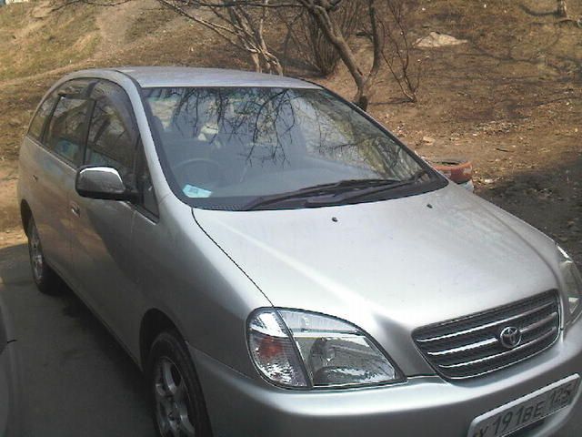 1998 Toyota Nadia
