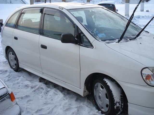 1998 Toyota Nadia