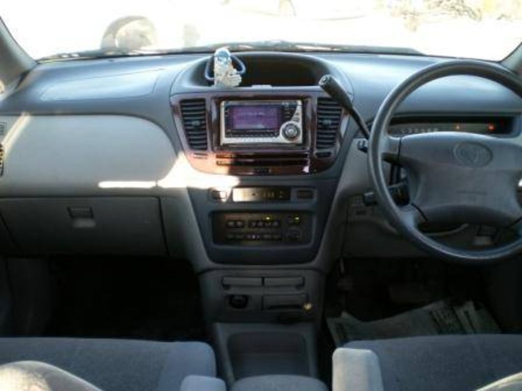 1998 Toyota Nadia