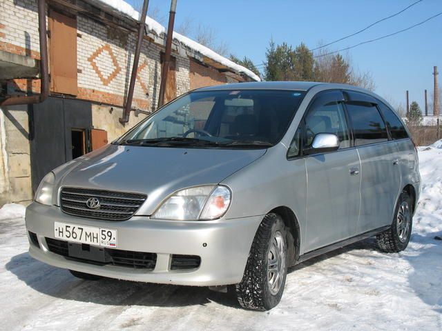 1998 Toyota Nadia