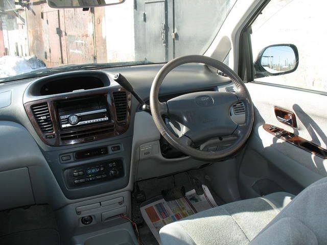 1998 Toyota Nadia