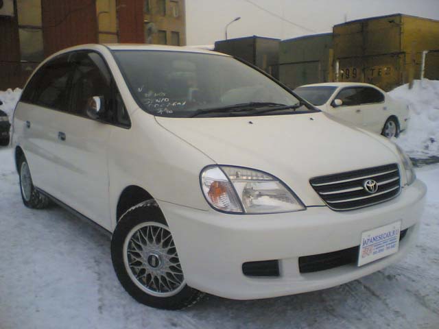 1998 Toyota Nadia Pictures