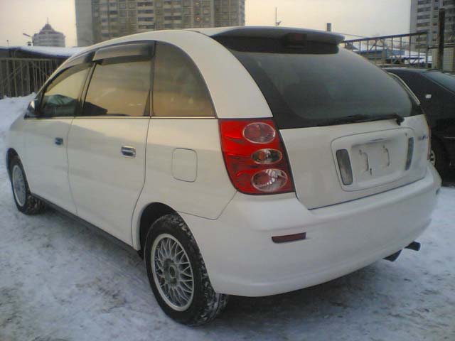 1998 Toyota Nadia Pictures