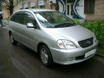 1998 Toyota Nadia Pictures