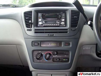 1998 Toyota Nadia Photos
