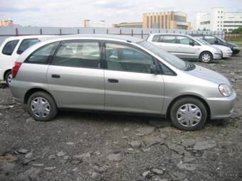1998 Toyota Nadia Pictures