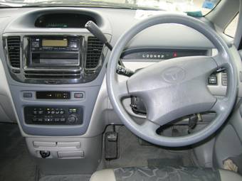 1998 Toyota Nadia Pictures