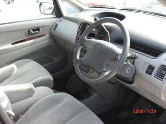 1998 Toyota Nadia Photos