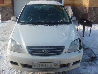 1998 Toyota Nadia Pictures
