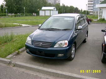 1999 Toyota Nadia