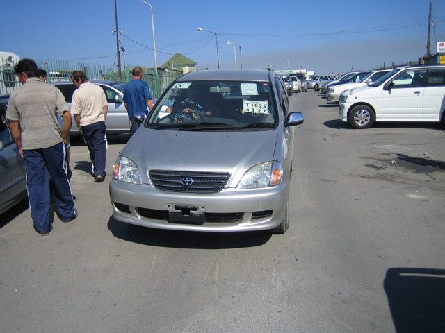 1999 Toyota Nadia