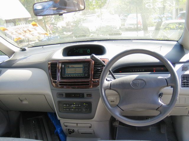 1999 Toyota Nadia