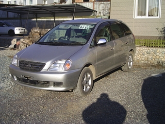 1999 Toyota Nadia