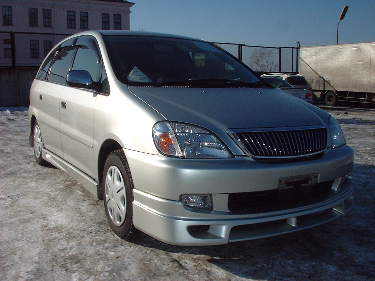 1999 Toyota Nadia