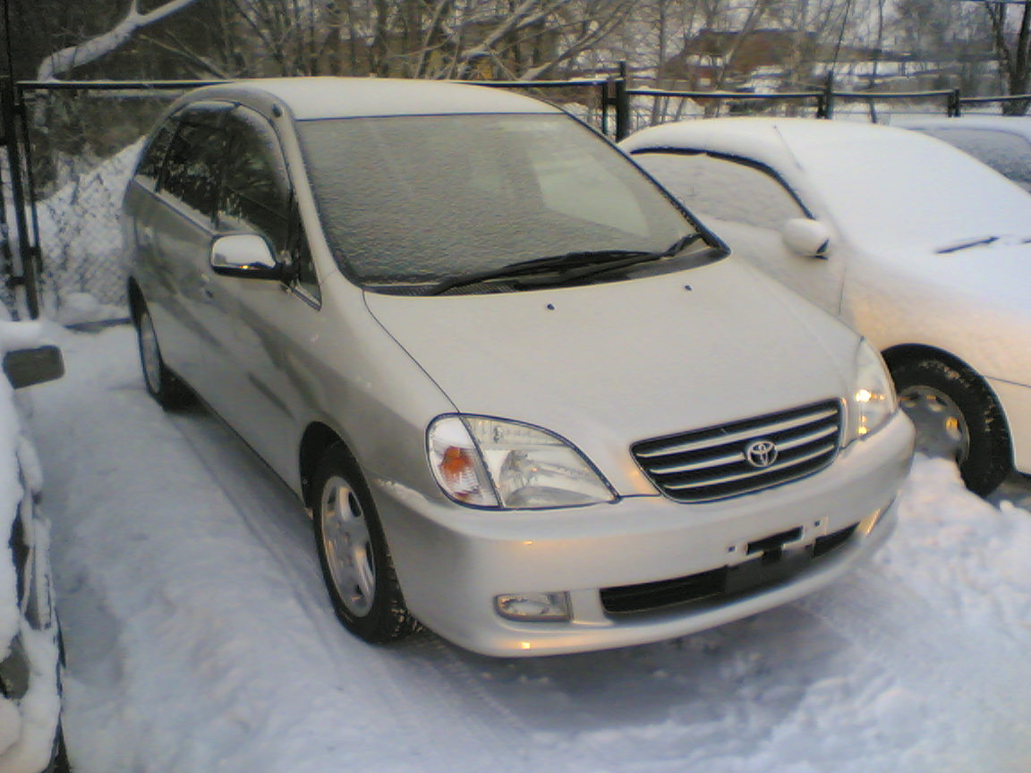 1999 Toyota Nadia