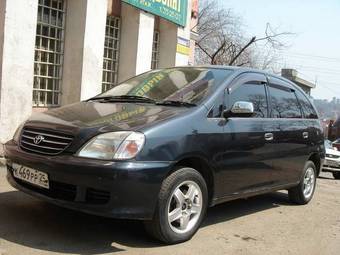 1999 Toyota Nadia