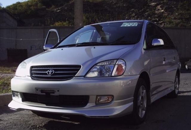 1999 Toyota Nadia