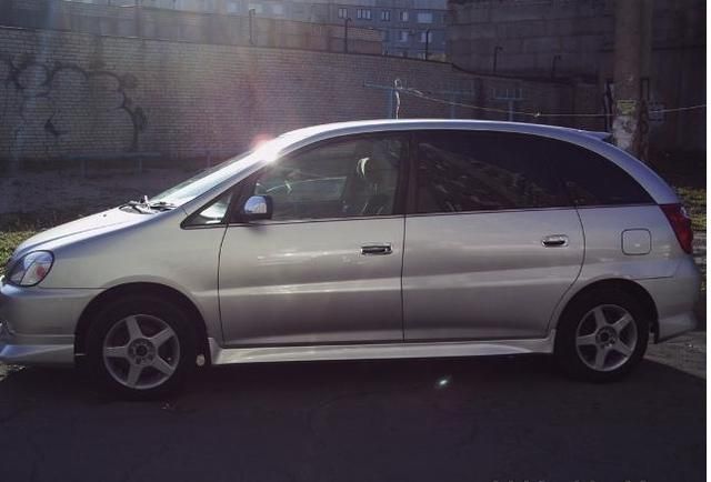 1999 Toyota Nadia