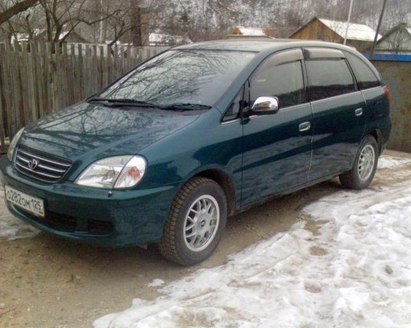 1999 Toyota Nadia