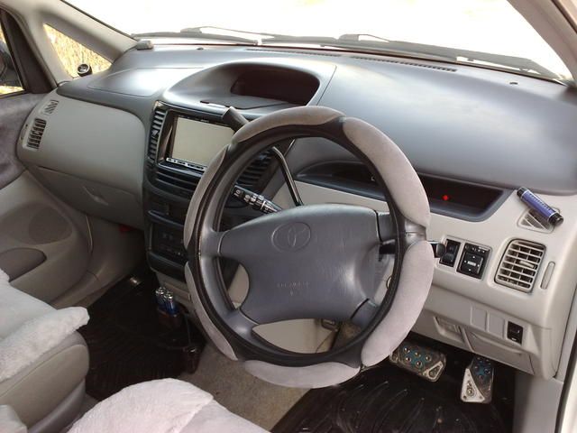1999 Toyota Nadia