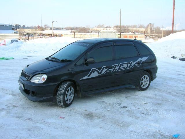 1999 Toyota Nadia