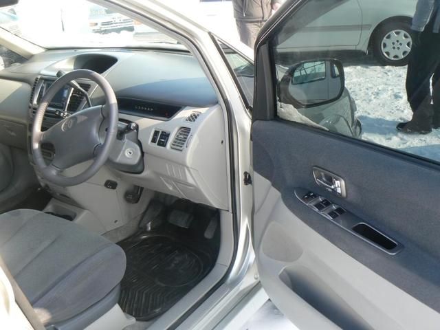 1999 Toyota Nadia