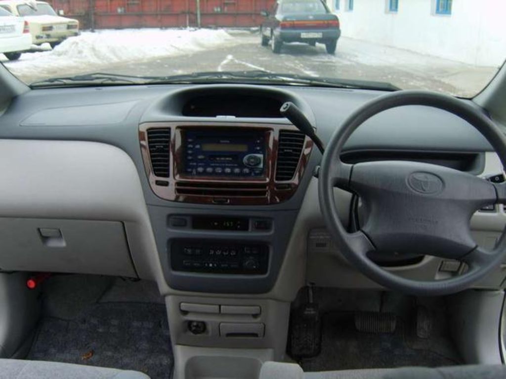 1999 Toyota Nadia
