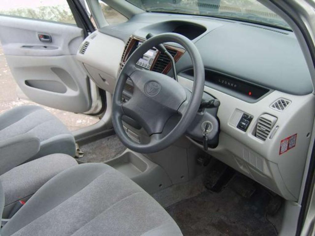 1999 Toyota Nadia