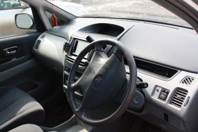1999 Toyota Nadia