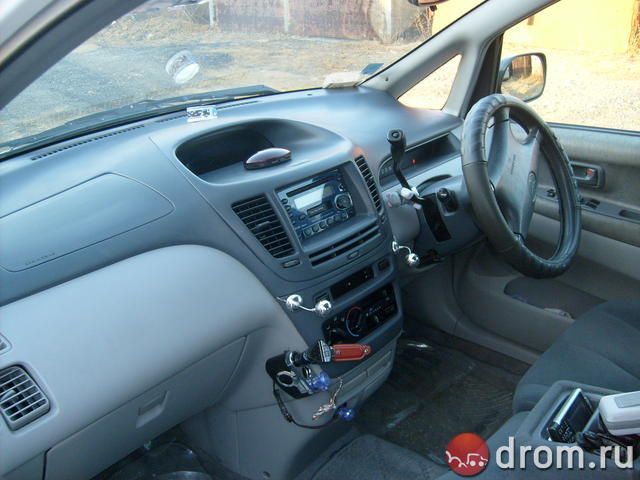 1999 Toyota Nadia