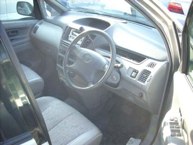 1999 Toyota Nadia