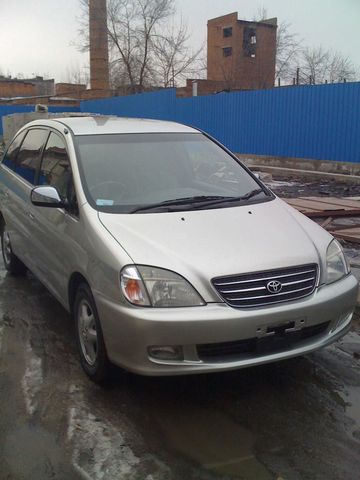 1999 Toyota Nadia