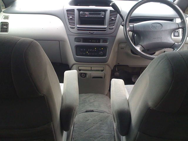1999 Toyota Nadia