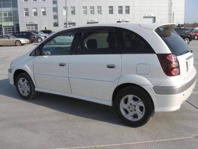 1999 Toyota Nadia