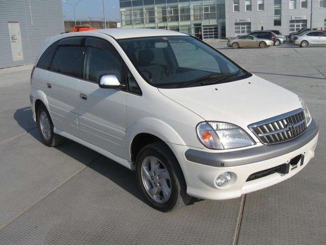 1999 Toyota Nadia