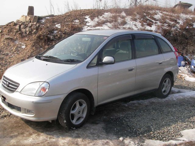 1999 Toyota Nadia