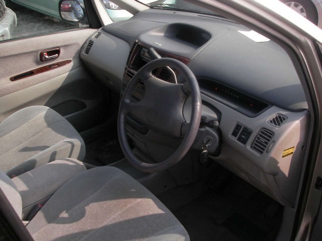 1999 Toyota Nadia