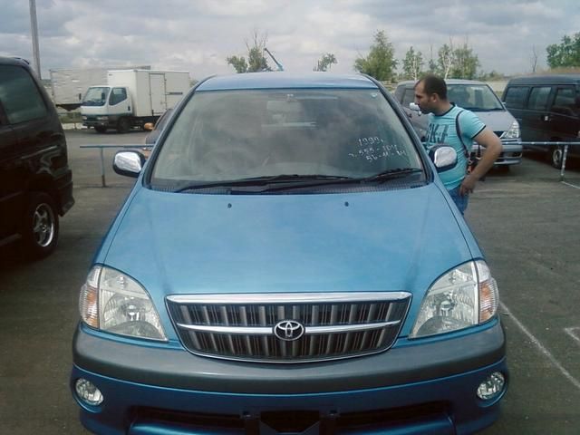 1999 Toyota Nadia