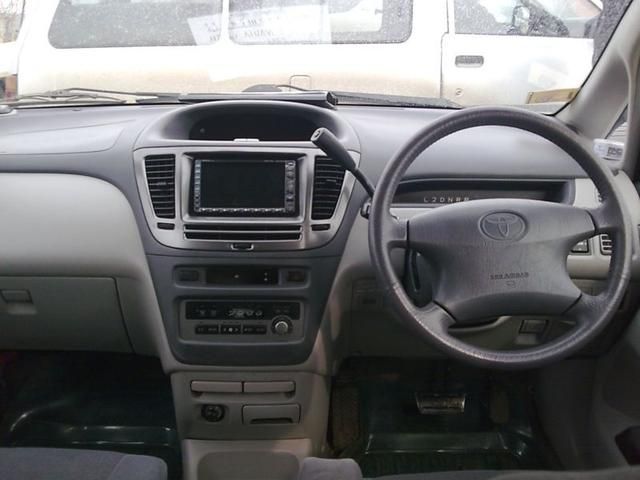 1999 Toyota Nadia